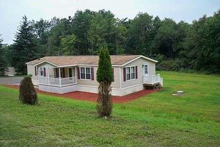 Ranch home on Country Setting