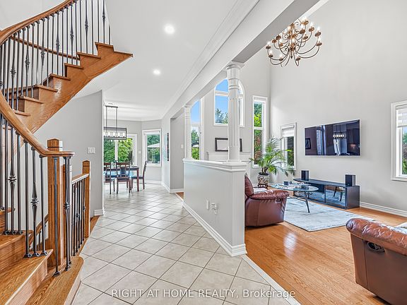 5th image of 2275 Whitecliffe Way