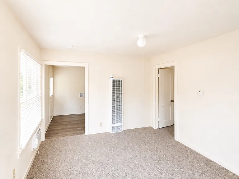300 Delmar Ct #12 — Photo 2