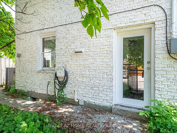 2nd image of 98 Beaconsfield Ave