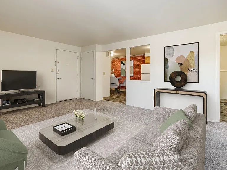 Idylwood Resort Apartment Homes — Photo 8