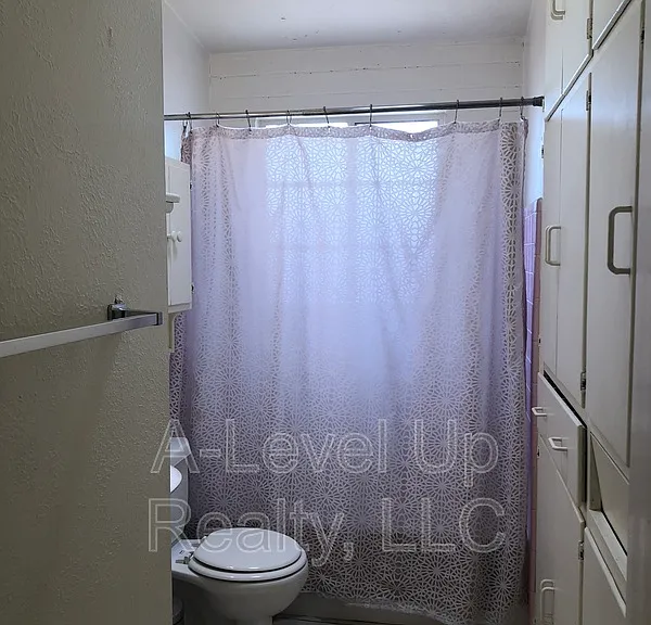 1980 N Tyndall Ave #1A — Photo 19