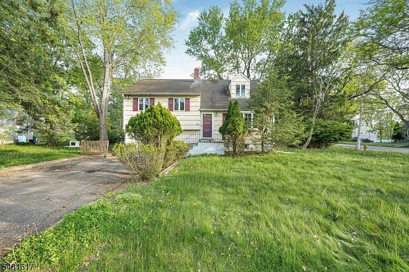 1st image of 111 Deerfield Rd