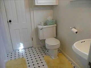 3rd image of 523 N 2nd St W