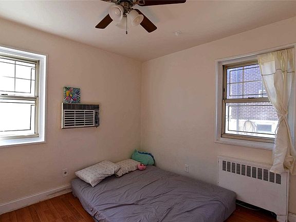 4th image of 252-08 58th Ave