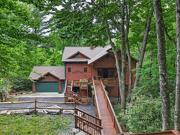 4th image of 173 Rhododendron Drive