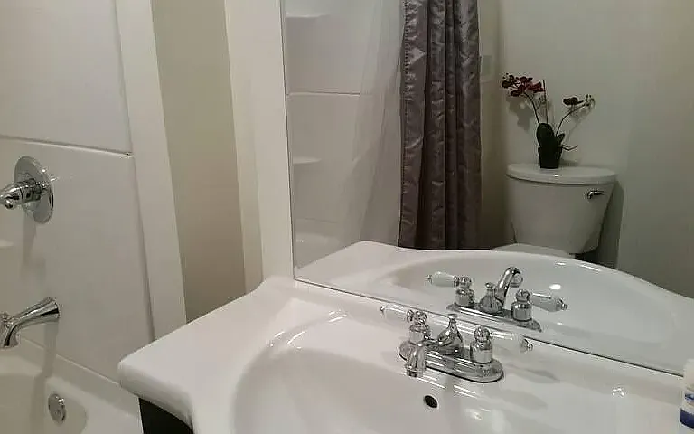 210 S 3rd St #1F — Photo 2