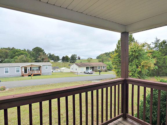 3rd image of 1708 Corral Ln