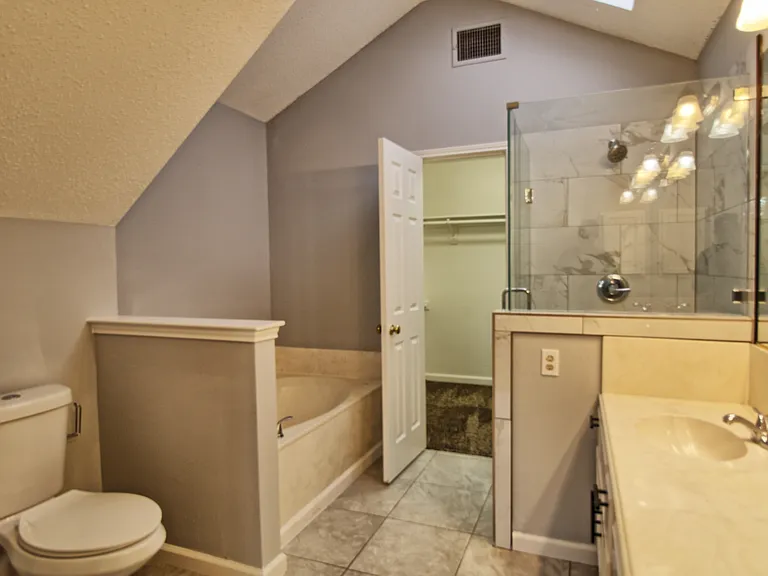 6418 Wildhaven Dr — Photo 19