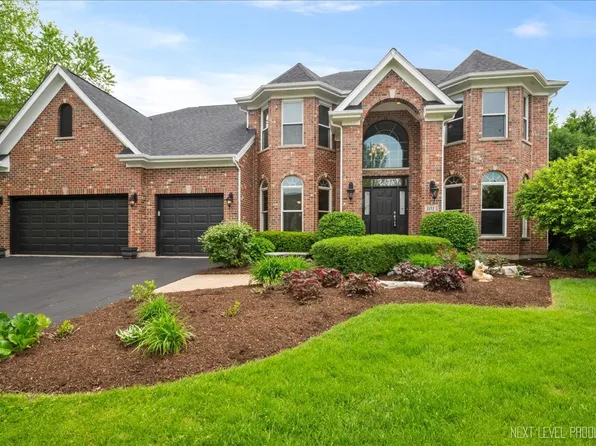 3015 Majestic Oaks Dr, St Charles, IL 60174