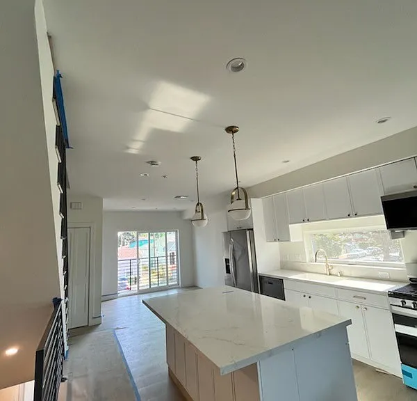 1282 S Leighton Ave — Photo 13