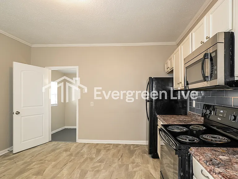 7063 Julian Ave — Photo 6