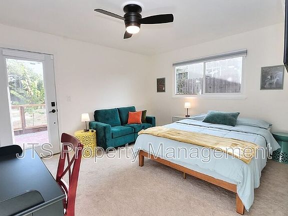 5th image of 6906 Pin Oak Ct