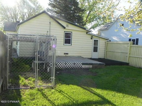 3rd image of 202 Langer Ave N