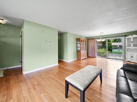 5th image of 3605 Sunset Dr