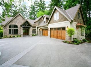 13200 Thoma Rd, Lake Oswego, OR 97034