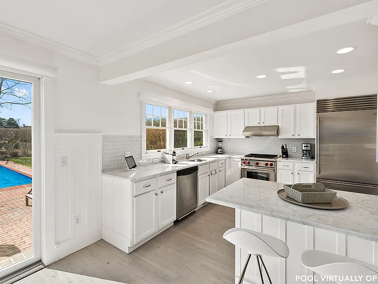 176 Lockwood Ave — Photo 7