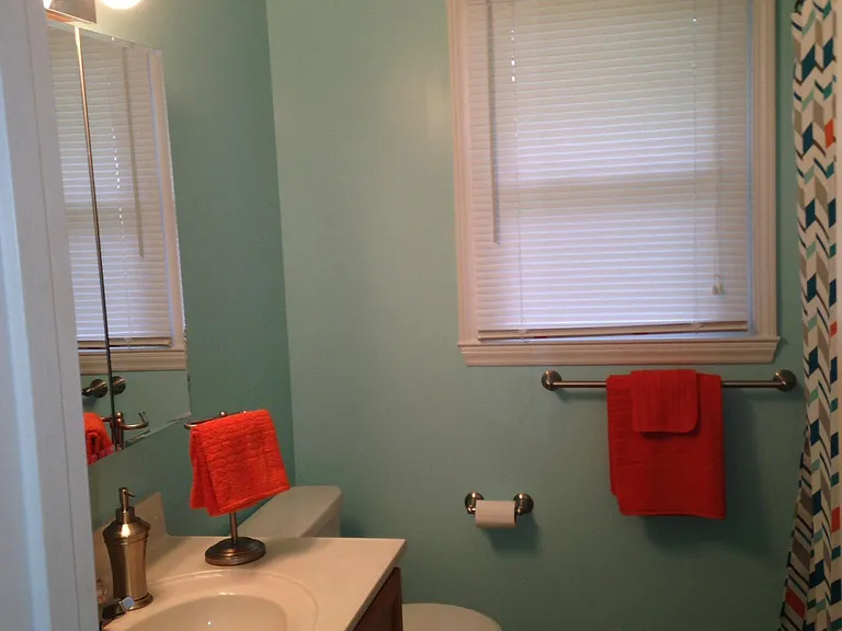 2204 N Greenwood Dr — Photo 8