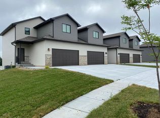 2330 Kokomo Dr, Lincoln, NE 68521