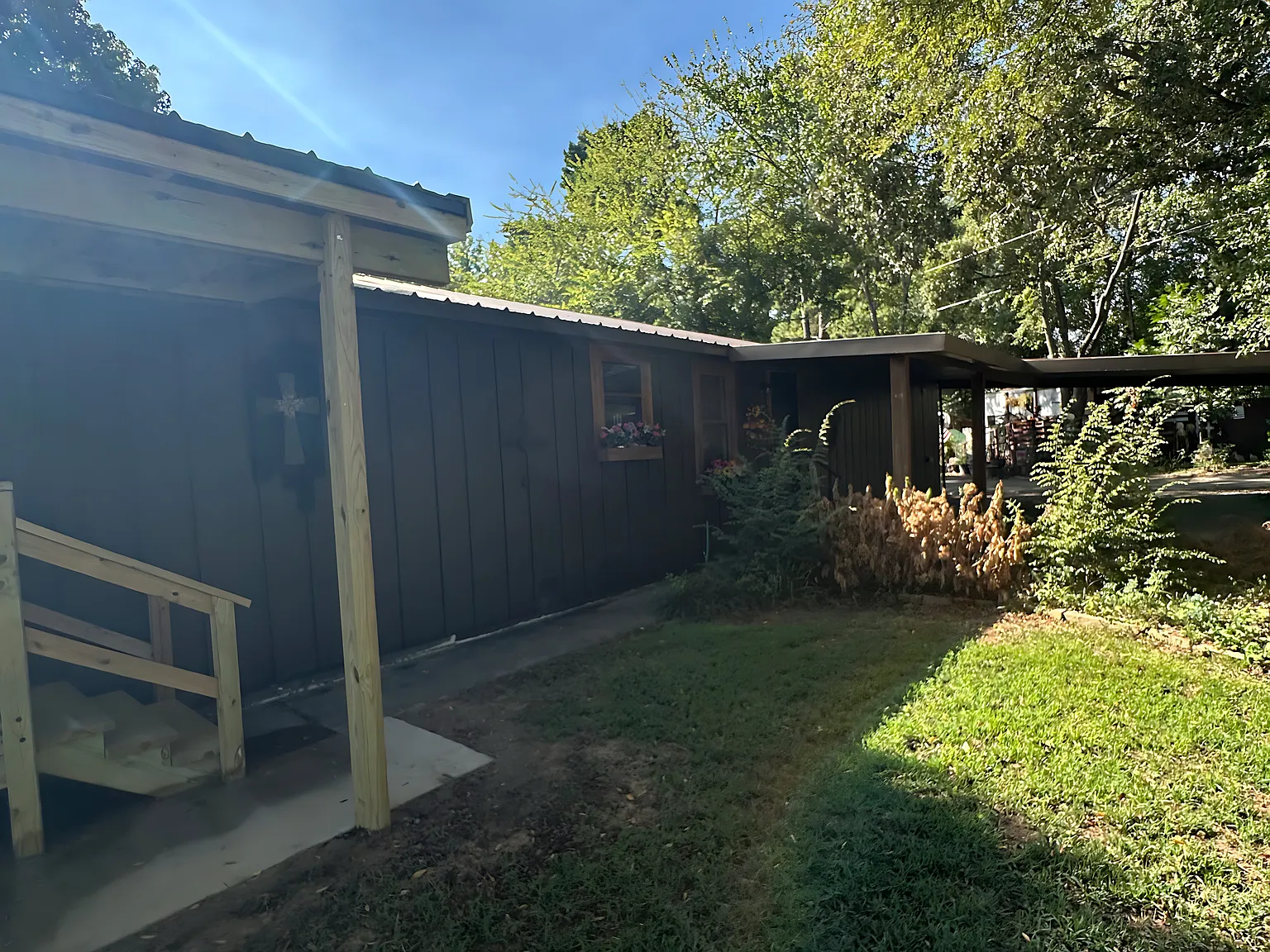 218 Thomas Rd — Photo 3
