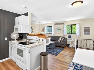 131 Walnut Dr, Lake Ozark, MO 65049