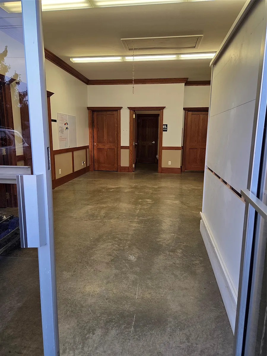 Building Photo - 153 Slater Rd