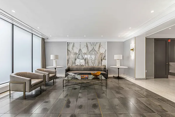 Entry / hallway, photo 2