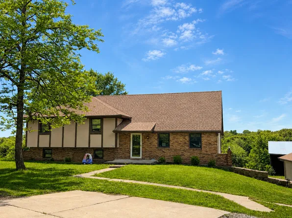 26003 155th St, Leavenworth, KS 66048