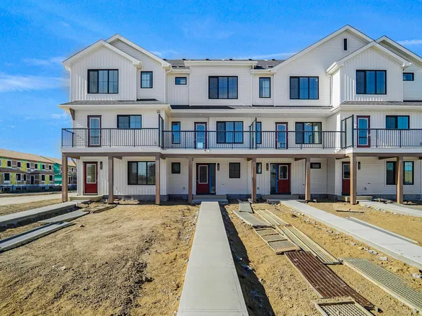 268 Deer Valley Dr, Leduc, AB T9E 0S3