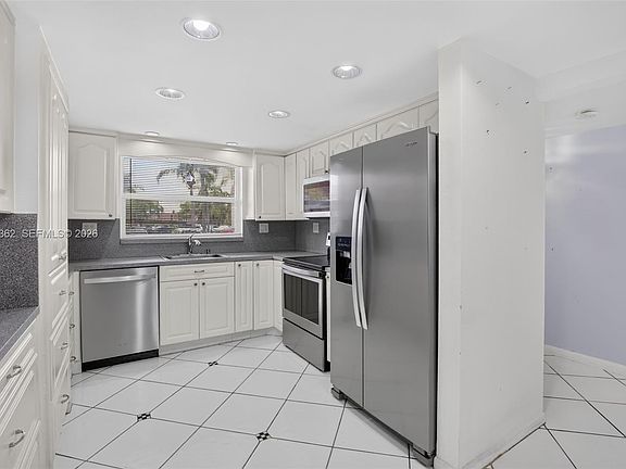 2nd image of 9721 Sunrise Lakes Blvd APT 102