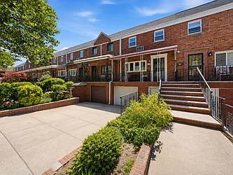 2739 East 63rd Street