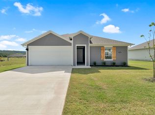 950 Rently St, Prairie Grove, AR 72753