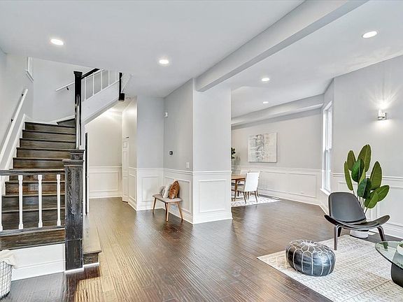5th image of 4567 S Lake Park Ave
