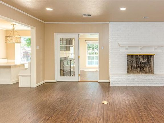 5th image of 9904 Forest View Dr