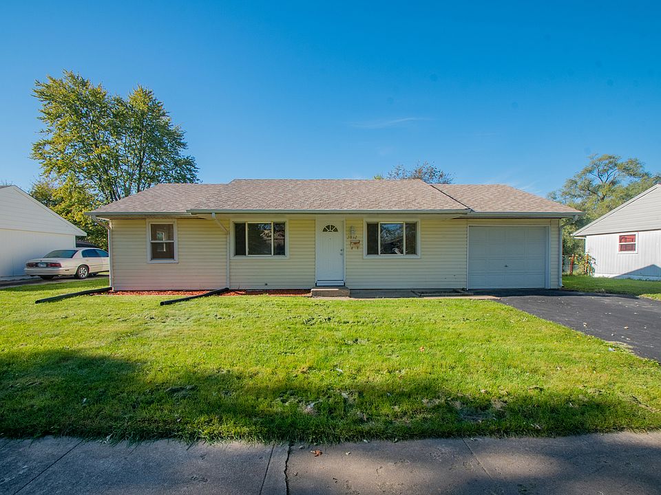 1st image of 2852 Nichols Dr