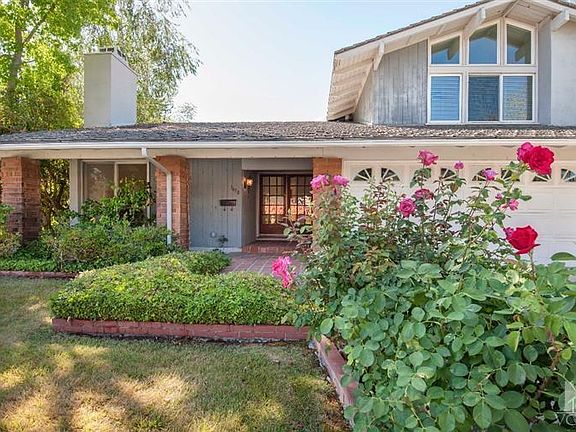 3rd image of 1658 Swansea Pl