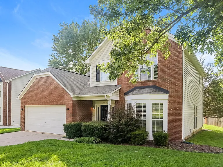 11319 Valerian Ct — Photo 4