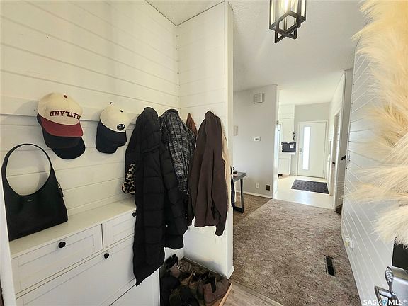 2nd image of 4907 Tribune Street