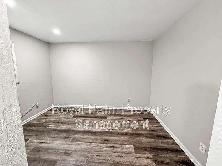 3744 Estelle Ave — Photo 28
