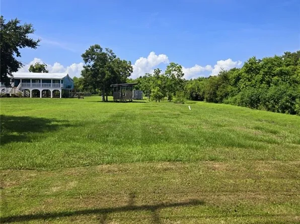 326 Buras River Rd, Buras, LA 70041