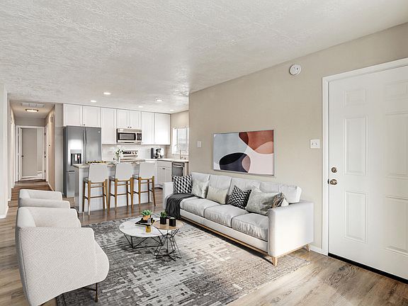 2nd image of 12925 Elyse Pl SE
