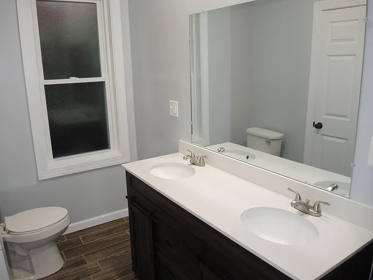 452 Williams St — Photo 12