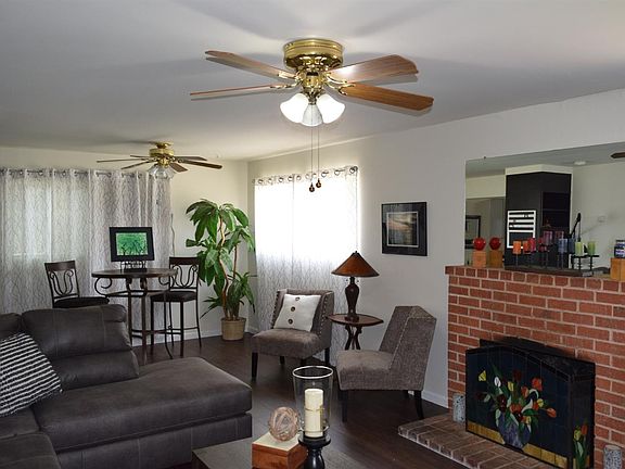 5th image of 104 Pereira Ave