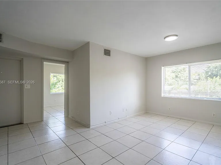 666 NE 80th St #6 — Photo 3