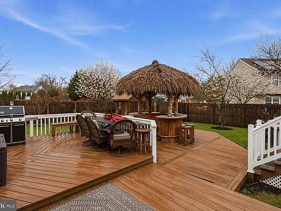 5th image of 313 Lake Crystalbrook Dr