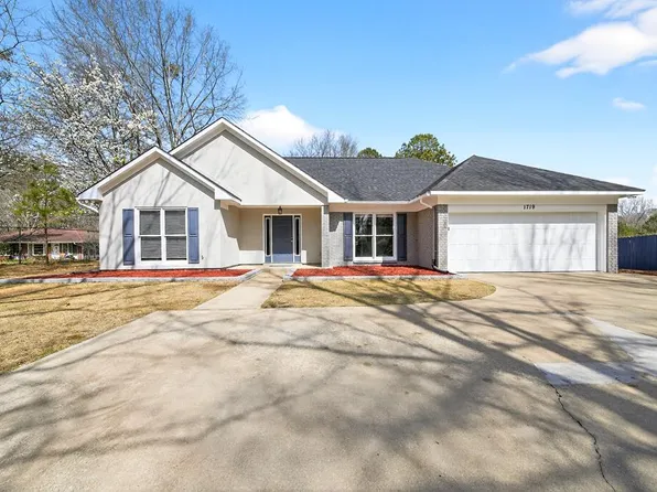 1719 Double Churches Rd, Columbus, GA 31904