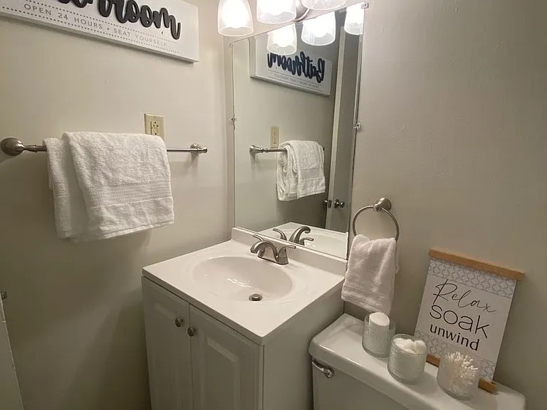 716 Washington Pl — Photo 24