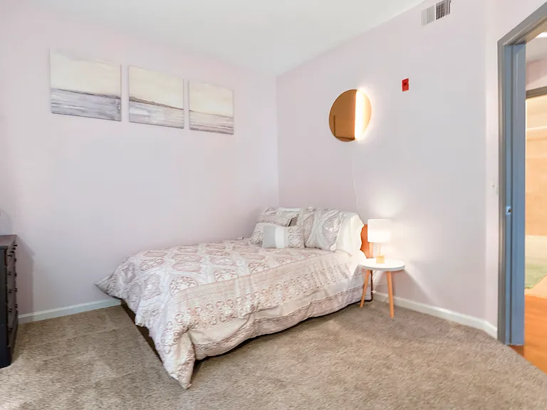 1727 N Pearl St #104 — Photo 16
