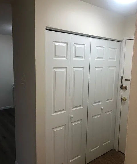 Maple Court Apartments — Photo 14
