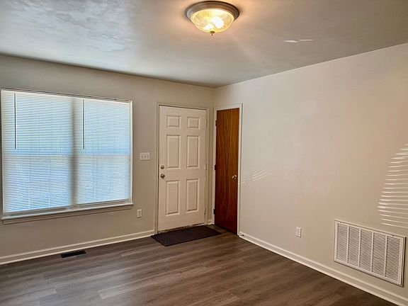 2nd image of 810-812 N Mebane St #995ac29d8